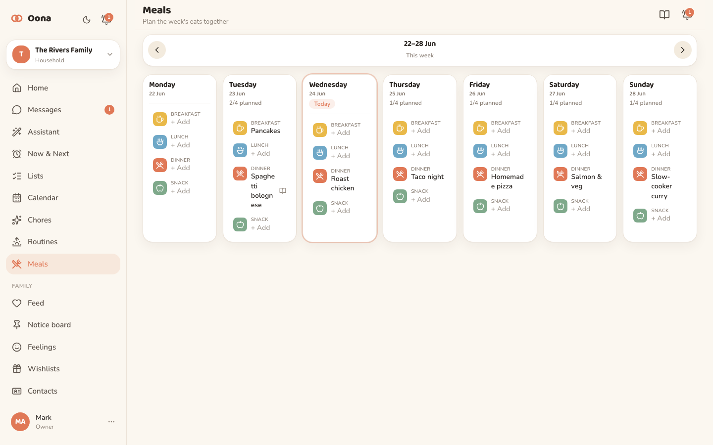 The Oona meal planner on desktop, a seven-day Monday-to-Sunday grid with breakfast, lunch, dinner and snack slots filled in for the week.